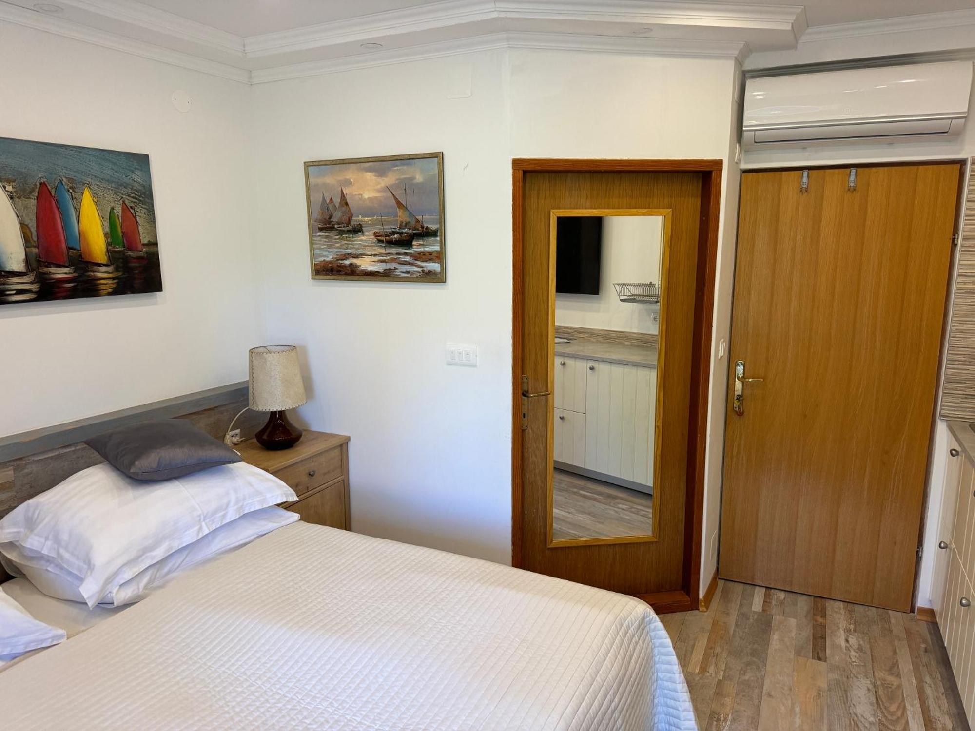Studio Lorena Mali Lošinj Exterior foto